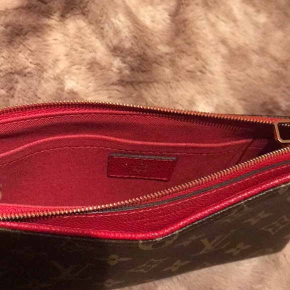 Rare/Discontinued Red Pallas Clutch - Picture 3 of 8